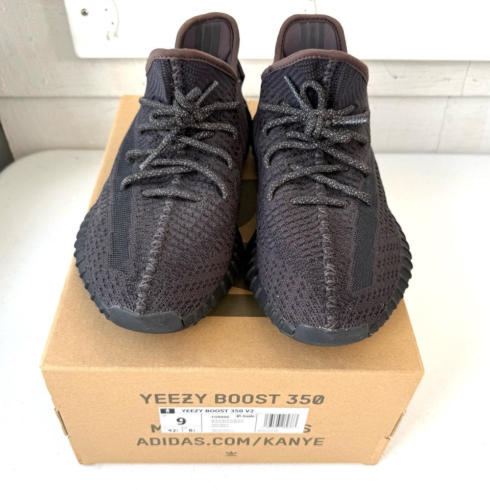 Yeezy Boost 350 V2